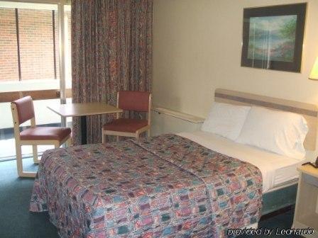 Regency Inn And Conference Center Clinton Quarto foto