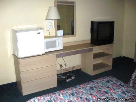 Regency Inn And Conference Center Clinton Quarto foto