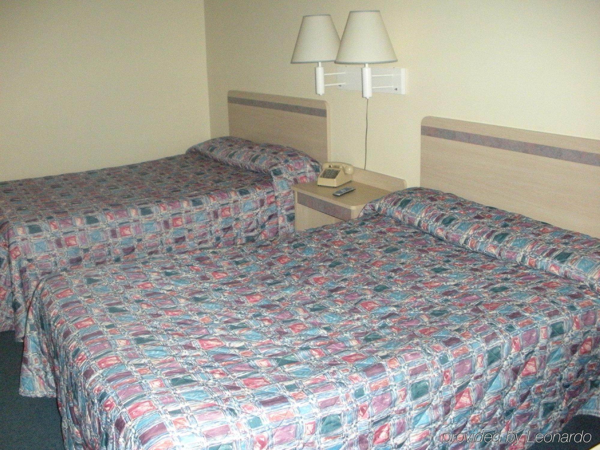 Regency Inn And Conference Center Clinton Quarto foto