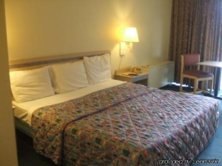 Regency Inn And Conference Center Clinton Quarto foto